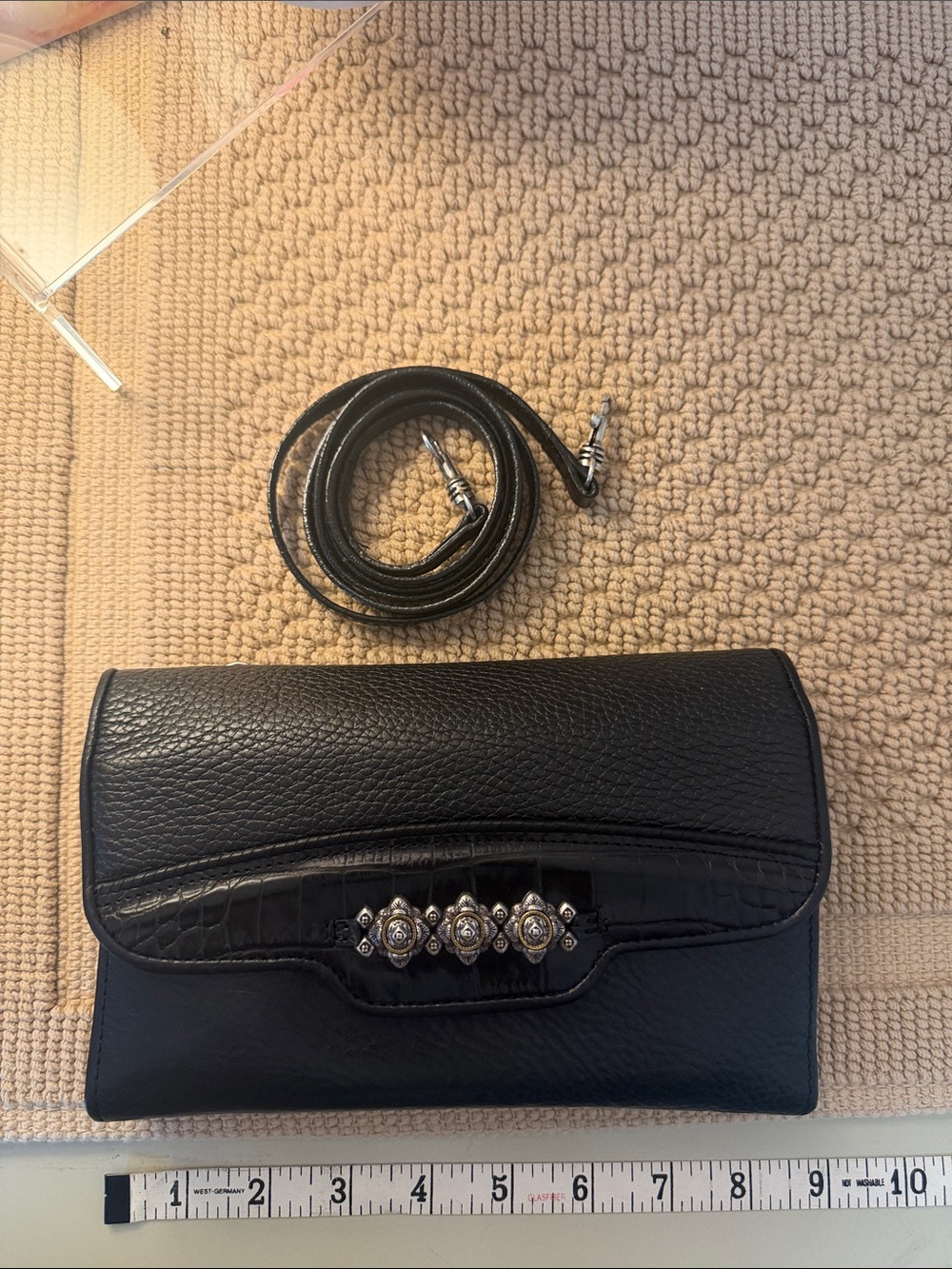 Brighton Black Leather Organizer Wallet Crossbody Clutch Purse Concho Accent